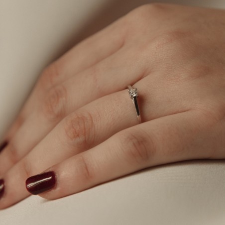 Anillo ABRIL Solitario Diamante
